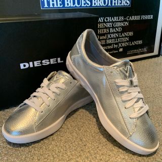 ディーゼル(DIESEL)の☆新品☆ DIESEL  スニーカー　24.5〜25cmの方向け(スニーカー)