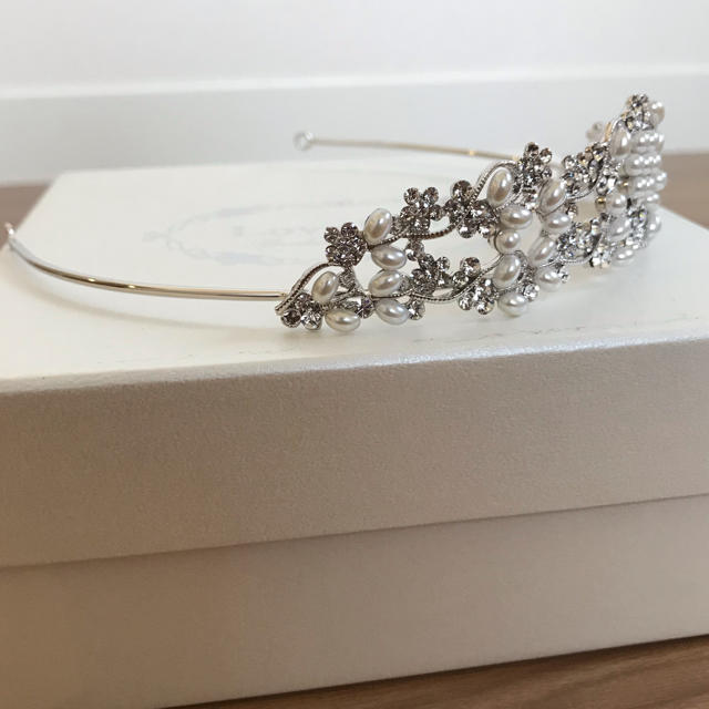 ティアラ　Love Tiara ウェディング用 ハンドメイドのウェディング(ヘッドドレス/ドレス)の商品写真