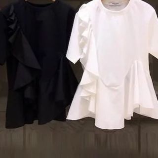 ザラ(ZARA)のアンバランス フリルトップス(カットソー(半袖/袖なし))