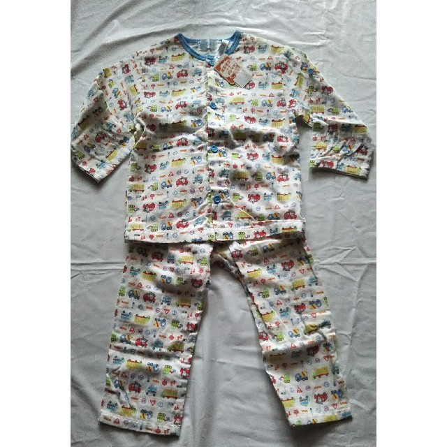 新品タグ付  腹巻き付き ガーゼパジャマ  100 キッズ/ベビー/マタニティのキッズ服男の子用(90cm~)(パジャマ)の商品写真