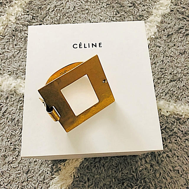 celine(セリーヌ)のセリーヌ　バングル　ブレスレット レディースのアクセサリー(ブレスレット/バングル)の商品写真