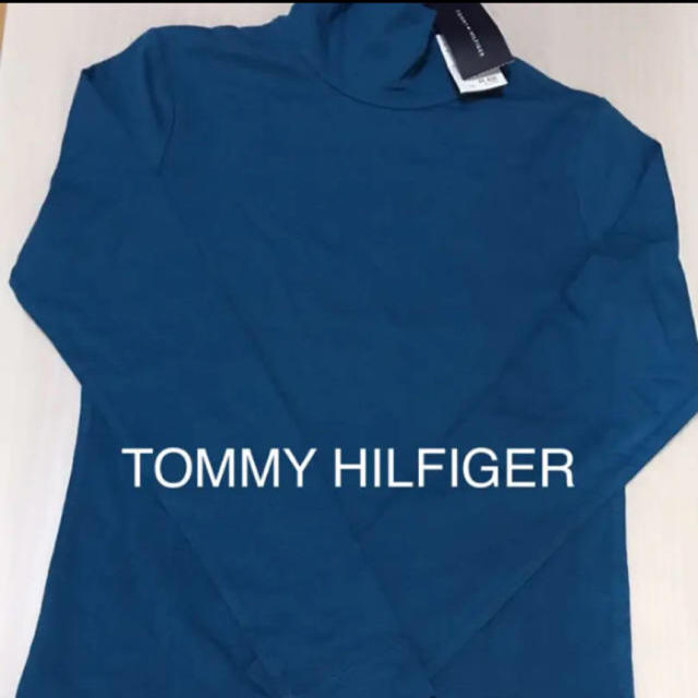 TOMMY HILFIGER(トミーヒルフィガー)のTOMMY HLLFIGER❤︎ブルーストレッチハイネック 新品 レディースのトップス(カットソー(長袖/七分))の商品写真