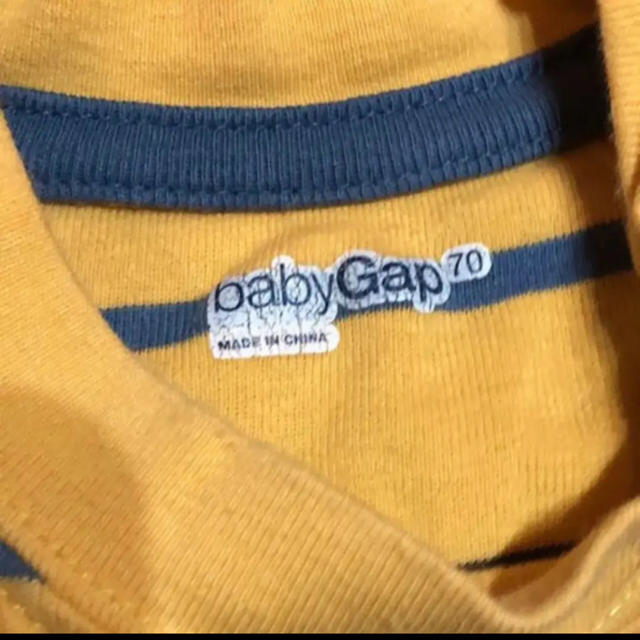 babyGAP(ベビーギャップ)のbabyGap ボーダーロンパース 半袖 イエロー 70 キッズ/ベビー/マタニティのベビー服(~85cm)(ロンパース)の商品写真