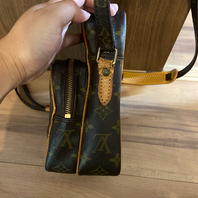 LOUIS VUITTON(ルイヴィトン)のルイヴィトン　アマゾンショルダー　 レディースのバッグ(ショルダーバッグ)の商品写真