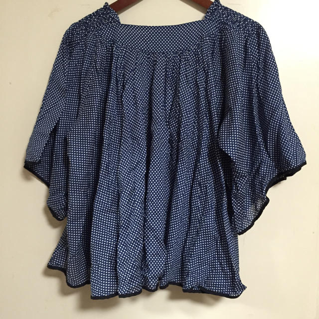 ZUCCa(ズッカ)のzucca ドットフレアtops レディースのトップス(シャツ/ブラウス(長袖/七分))の商品写真