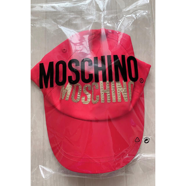 MOSCHINO(モスキーノ)のモスキーノ　デコラティブ　キャップ　レッド×ゴールド　56㌢ レディースの帽子(キャップ)の商品写真