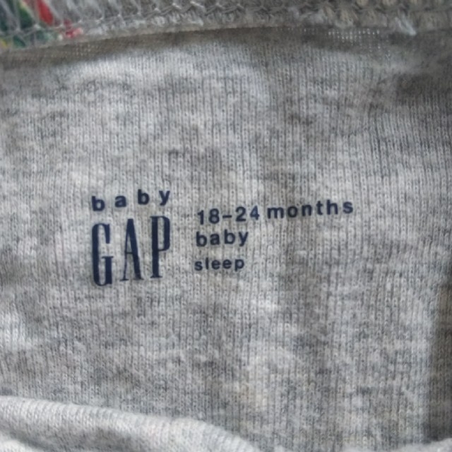 babyGAP(ベビーギャップ)のbabyGAP パジャマ 80~90 キッズ/ベビー/マタニティのキッズ服女の子用(90cm~)(パジャマ)の商品写真