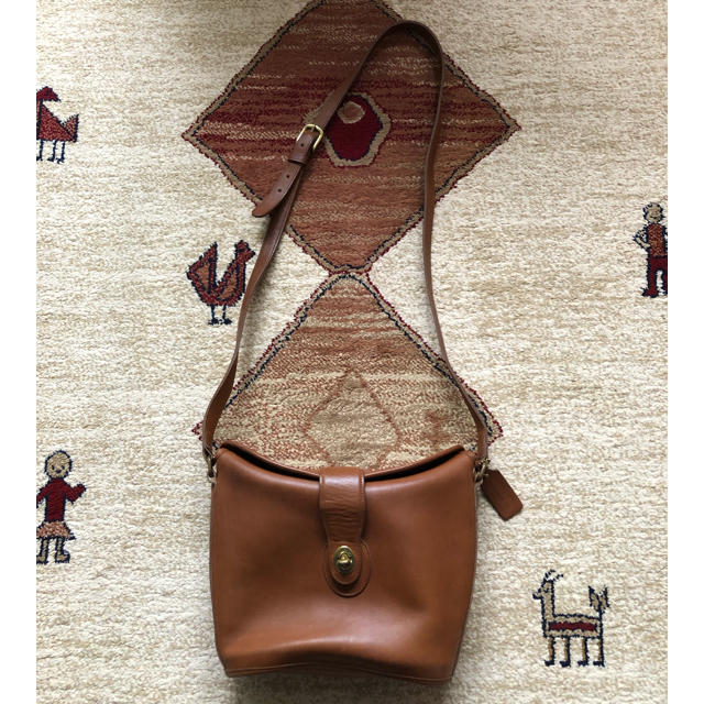 定形外発送送料無料商品 【美品】coach 2905ショルダー ブラウン 逆