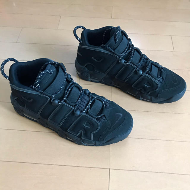 NIKE(ナイキ)のAIR MORE UPTEMPO TRIPLE BLACK メンズの靴/シューズ(スニーカー)の商品写真