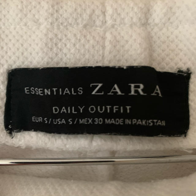 ZARA(ザラ)のZARA ひざ丈パンツ メンズのパンツ(ショートパンツ)の商品写真