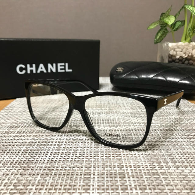 CHANEL(シャネル)の未使用品‼️CHANEL✨シャネル✰︎メガネ🎀フレーム レディースのファッション小物(サングラス/メガネ)の商品写真