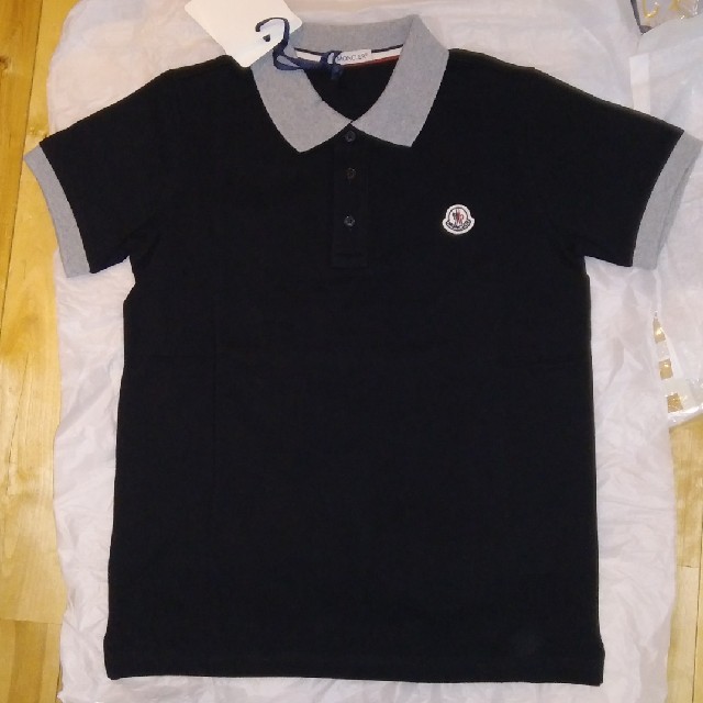MONCLER(モンクレール)の新品　MONCLER　ポロシャツ　１２Ａ レディースのトップス(Tシャツ(半袖/袖なし))の商品写真