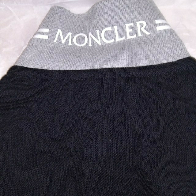 MONCLER(モンクレール)の新品　MONCLER　ポロシャツ　１２Ａ レディースのトップス(Tシャツ(半袖/袖なし))の商品写真