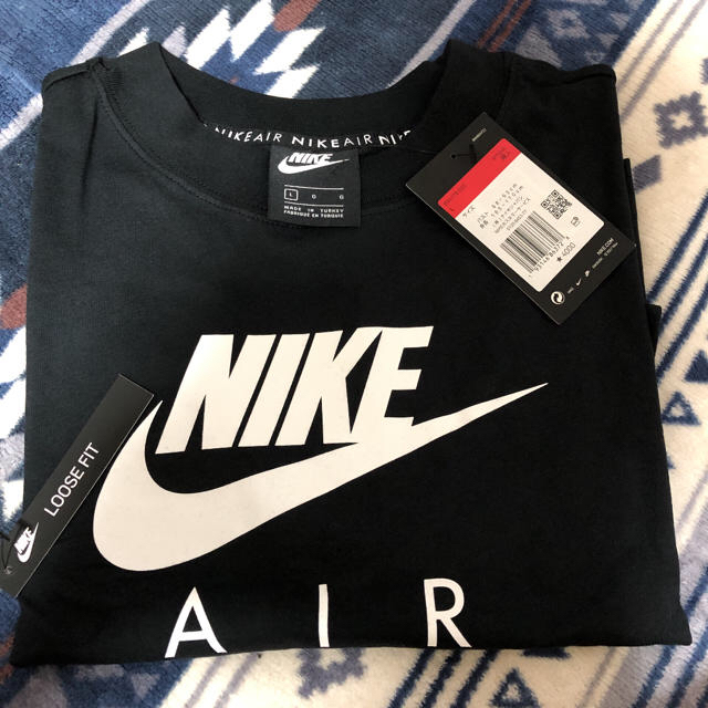 NIKE(ナイキ)のNIKE ショートスリーブ　Tシャツ レディースのトップス(Tシャツ(半袖/袖なし))の商品写真