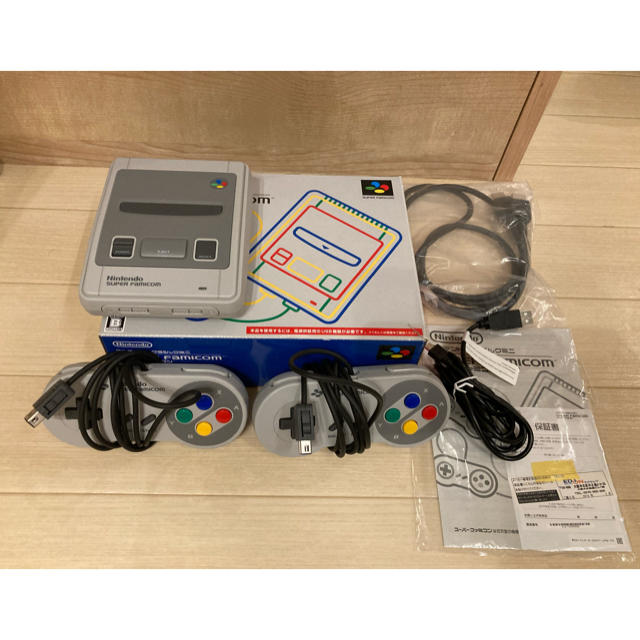 家庭用ゲーム機本体スーパーファミコンミニ　本体