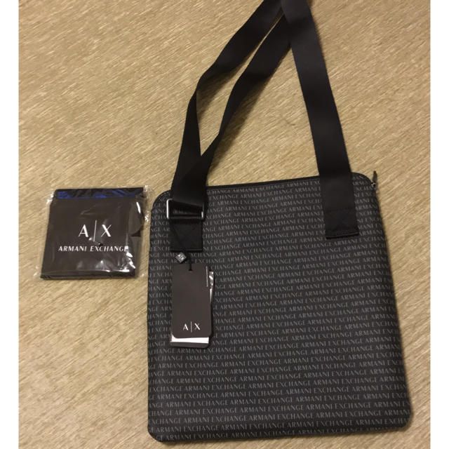 ARMANI EXCHANGE(アルマーニエクスチェンジ)の✔値下げしました。👍新品・未使用・アルマーニ ショルダーバッグ✔ メンズのバッグ(ショルダーバッグ)の商品写真