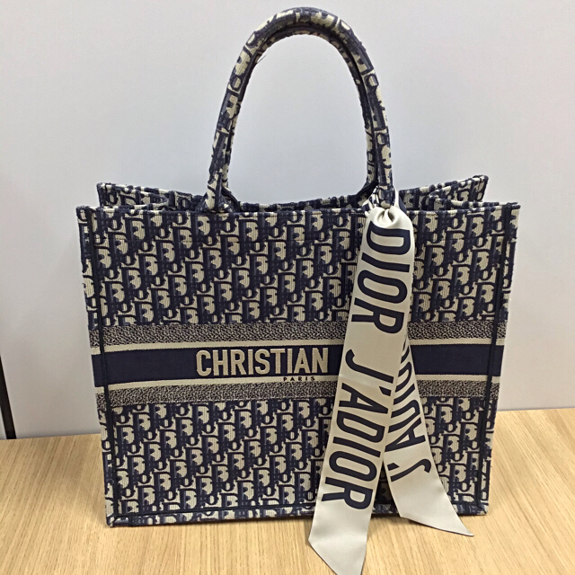 Christian Dior - はな様専用 正規 Dior Book Tote ディオール ブック トートの通販 by haya shop