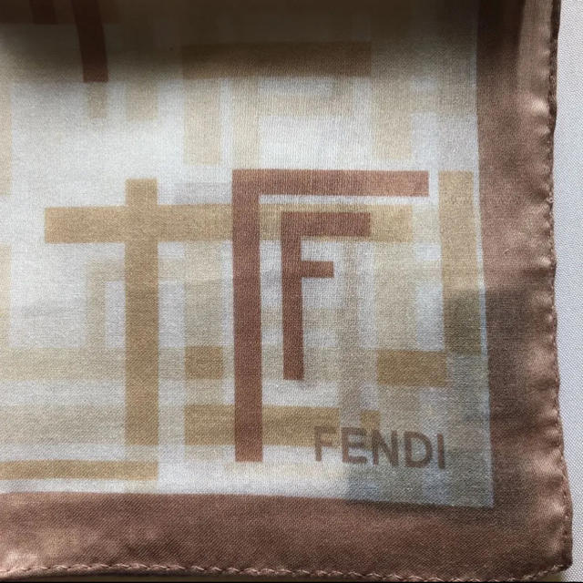 FENDI(フェンディ)の新品⭐️FENDI  ハンカチ レディースのファッション小物(ハンカチ)の商品写真