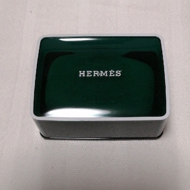 Hermes(エルメス)の【新品未使用　石鹸ケース付き】HERMES エルメス 石鹸 24g コスメ/美容のボディケア(ボディソープ/石鹸)の商品写真