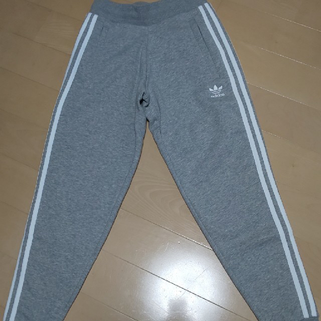 adidas(アディダス)のあばんが様専用　　adidas originals スエットパンツ XS   レディースのパンツ(その他)の商品写真