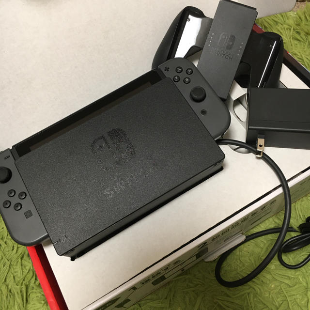 Nintendo Switch グレー ※画像4枚目おまけ付き | forext.org.br NINTENDO SWITCH+カセット4本+モンスターボール3枚目画像おまけ付