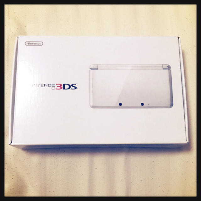 ゲームソフト/ゲーム機本体任天堂 3DS ピュアホワイト