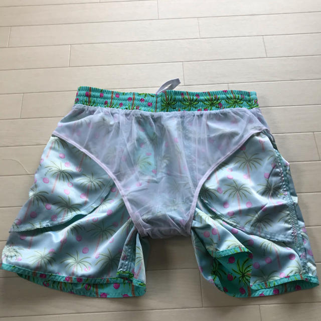 新品69スラム Mメンズサーフパンツショートパンツジョギング夏フェスBBQ山 メンズの水着/浴衣(水着)の商品写真
