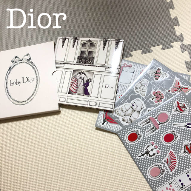 Dior(ディオール)のクリスチャンディオール　baby Dior ノベルティ　シールブック　非売品 キッズ/ベビー/マタニティのおもちゃ(知育玩具)の商品写真