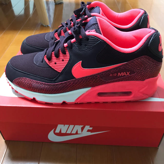 NIKE(ナイキ)のnacky様専用 Nike air max 90 《28.5cm》 メンズの靴/シューズ(スニーカー)の商品写真