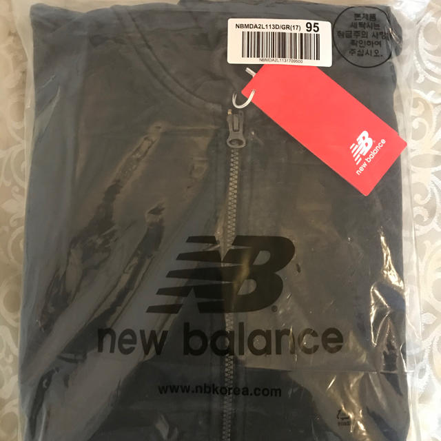 New Balance(ニューバランス)の【新品】ニューバランス x thisisneverthat コラボ パーカー M メンズのトップス(パーカー)の商品写真