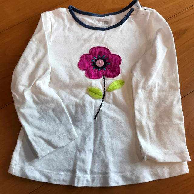 babyGAP(ベビーギャップ)のBABY GAP 長袖　90cm キッズ/ベビー/マタニティのキッズ服女の子用(90cm~)(Tシャツ/カットソー)の商品写真