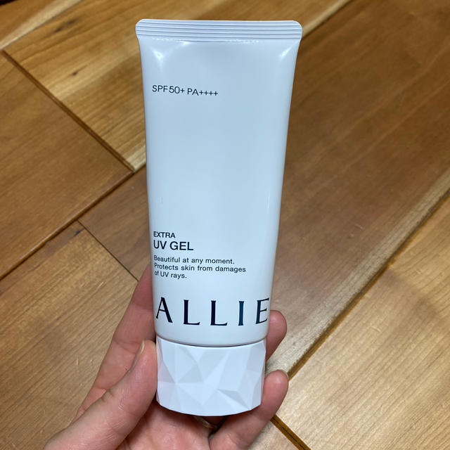 ALLIE(アリィー)のALLIE  EXTRA  UV  GEL 日焼け止め コスメ/美容のボディケア(日焼け止め/サンオイル)の商品写真