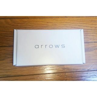 アローズ(arrows)の【新品未開封/送料無料】 arrows M05 ホワイト　SIMフリー(スマートフォン本体)