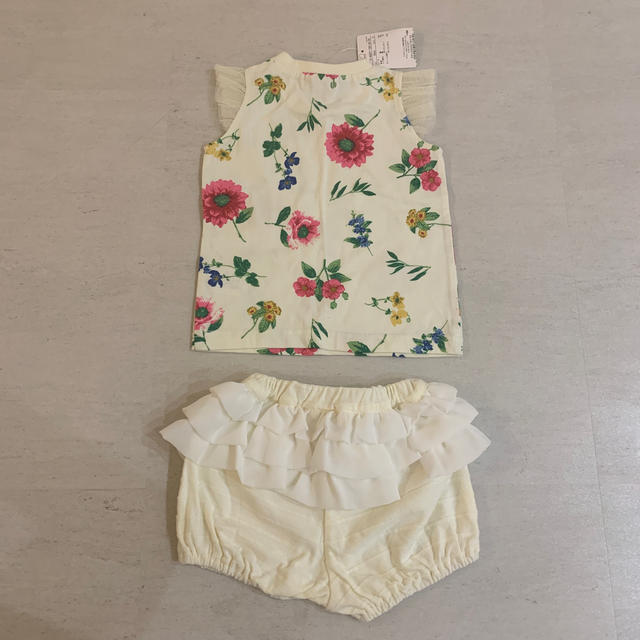 Branshes(ブランシェス)のbranshes 花柄　セットアップ　90cm キッズ/ベビー/マタニティのキッズ服女の子用(90cm~)(Tシャツ/カットソー)の商品写真