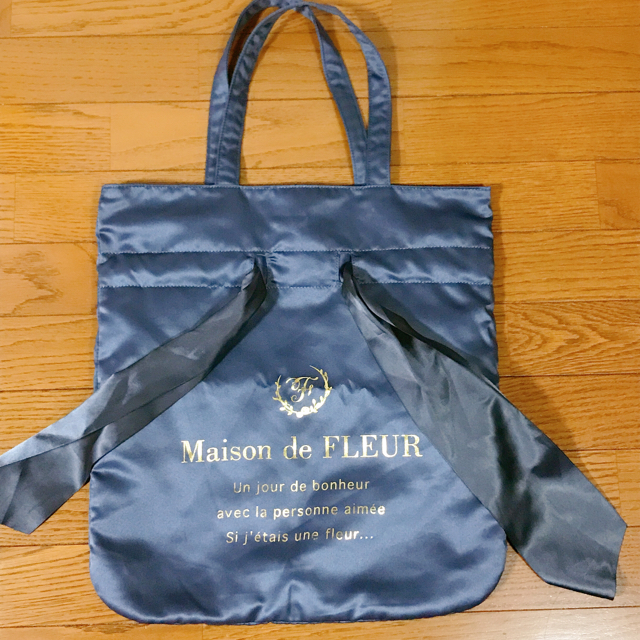 Maison de FLEUR(メゾンドフルール)のMaison de FLEUR  ダブルリボントートバッグ グレー レディースのバッグ(トートバッグ)の商品写真