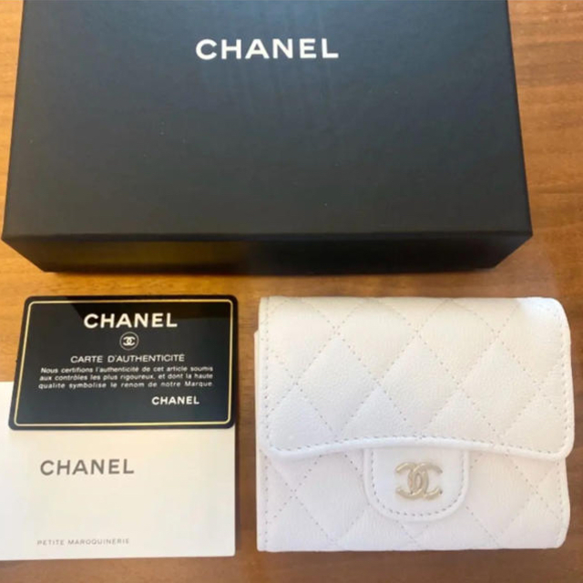 新品★CHANEL シャネル マトラッセライン スモールウォレット ホワイト 白