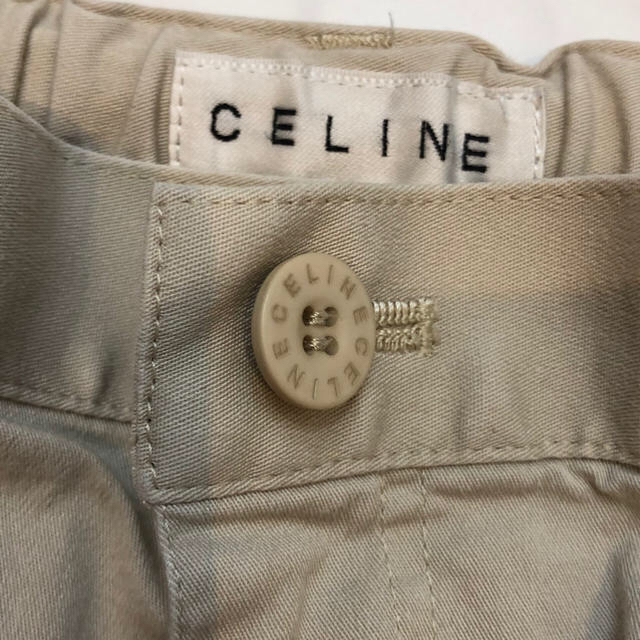 celine(セリーヌ)の極美品　セリーヌ　ベージュ の半ズボン　130 キッズ/ベビー/マタニティのキッズ服男の子用(90cm~)(パンツ/スパッツ)の商品写真