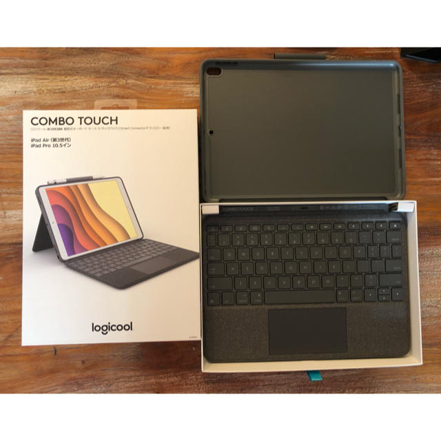 Logicool Combo Touch KeyboardiPadケース