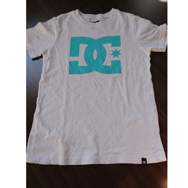 DC(ディーシー)のDCシャツ３枚セット キッズ/ベビー/マタニティのキッズ服男の子用(90cm~)(Tシャツ/カットソー)の商品写真