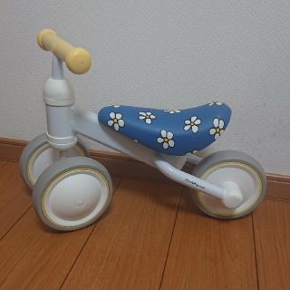 トイザラス(トイザらス)の専用。Dバイクミニ  足こぎバイク  三輪バイク(三輪車)