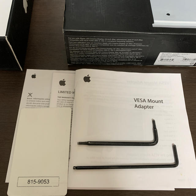 Apple(アップル)のApple VESA MOUNT ADAPTER MC772ZM/A  スマホ/家電/カメラのPC/タブレット(PC周辺機器)の商品写真