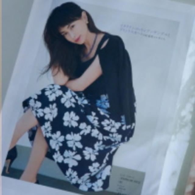 dinos(ディノス)のおぶ様専用　ソークロース　花柄スカート　ディノスカタログ　表紙着用スカート レディースのスカート(ロングスカート)の商品写真