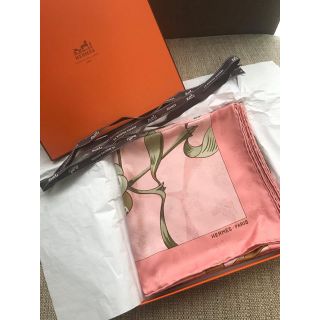 エルメス(Hermes)のななさま専用　HERMES エルメス　silk100%スカーフ　美品(バンダナ/スカーフ)