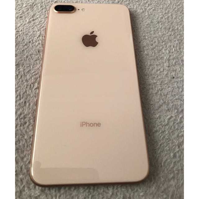 Apple(アップル)のiPhone 8 Plus Gold 64 GB SIMフリー　高さま専用 スマホ/家電/カメラのスマートフォン/携帯電話(スマートフォン本体)の商品写真