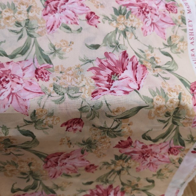 LAURA ASHLEY(ローラアシュレイ)のRose49さま専用ページ　ローラアシュレイ　ブロンウェン　シャーボン ハンドメイドの素材/材料(生地/糸)の商品写真