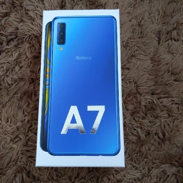 Galaxy(ギャラクシー)のGalaxy A7 ブルー　新品 スマホ/家電/カメラのスマートフォン/携帯電話(スマートフォン本体)の商品写真