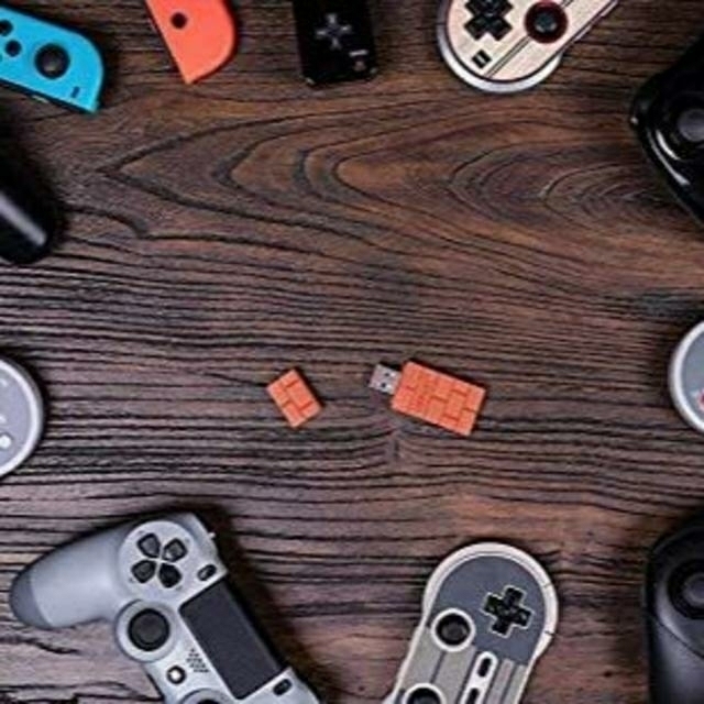 8bitdo USBワイヤレスアダプタ エンタメ/ホビーのゲームソフト/ゲーム機本体(その他)の商品写真