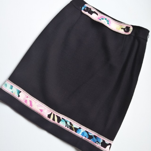 LEONARD(レオナール)の美品　レオナール　スカート レディースのスカート(ひざ丈スカート)の商品写真