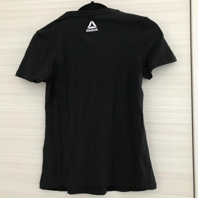 Reebok(リーボック)のリーボック　レディースＴシャツ　Ｓサイズ　ブラック　NIKE アディダス レディースのトップス(Tシャツ(半袖/袖なし))の商品写真