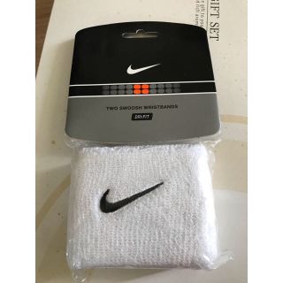 ナイキ(NIKE)のナイキ リストバンド ホワイト2個入り(バングル/リストバンド)